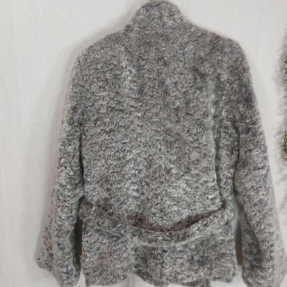 UTEX DESIGN ♡ Ladies Jacket - Picture 4 of 6